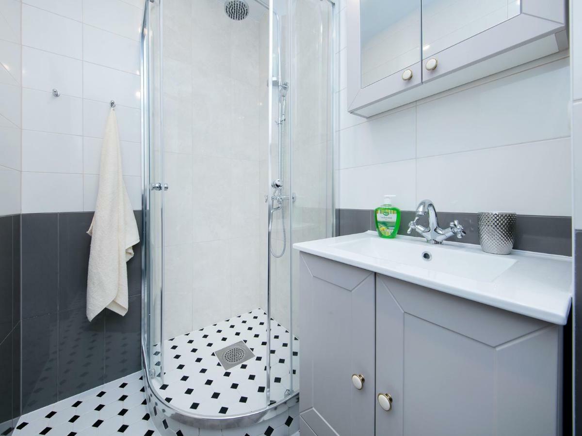 Gonsiori 7 Lux Apartment